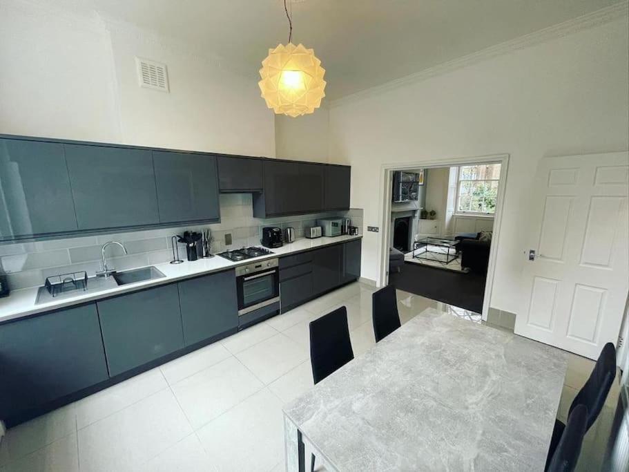 Apartament Luxury 2 Bed Flat In Inslington Londyn Zewnętrze zdjęcie